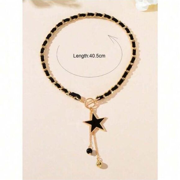 Stylish Butterfly Pendant Necklace - Picture 2 of 3